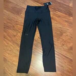 NWT: black Under Armour high-rise compression ankle leggings